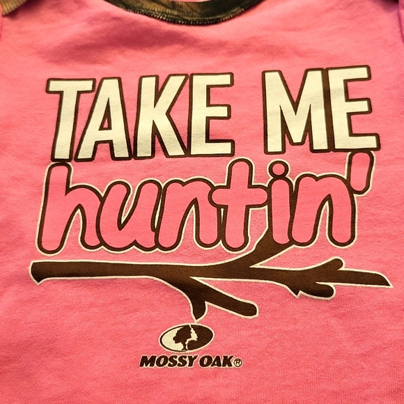 Mossy Oak "Take Me huntin' " pink onesie/bodysuit - Picture 3 of 3